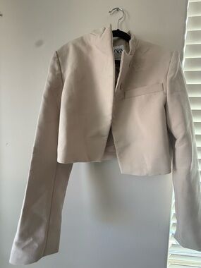 Zara Cropped Cream Stand-Neck Blazer